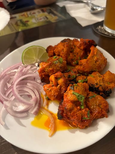 Curry Magic - Indian food (Authentic Kerala & North Indian Cuisine) - Onam Sadhya 2023