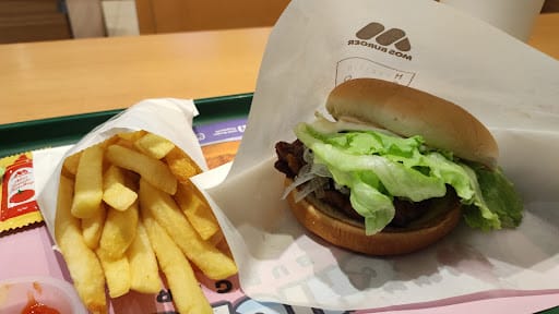 MOS Burger (Causeway Point)