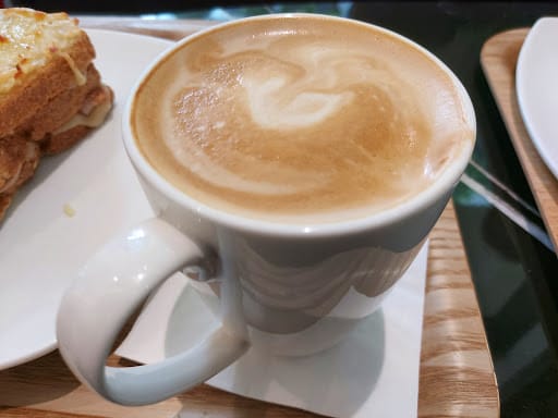 Maison Kayser (111 Somerset)