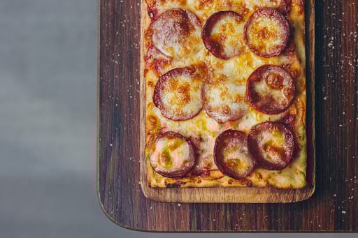 GOURMET PIZZA TO GO!