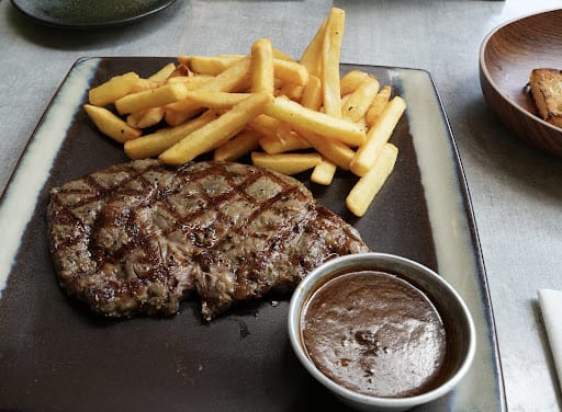 Perle Noire Oyster & Grill Bar