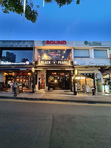 Perle Noire Oyster & Grill Bar