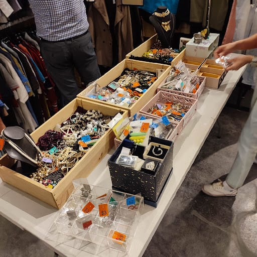 SSVP SHOP Thrift Shop