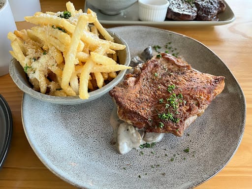 Dan's Steaks - Bar & Grill (Star Vista)