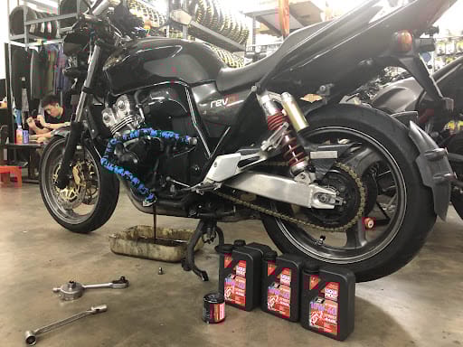 High Speed Garage @ Soon Lee