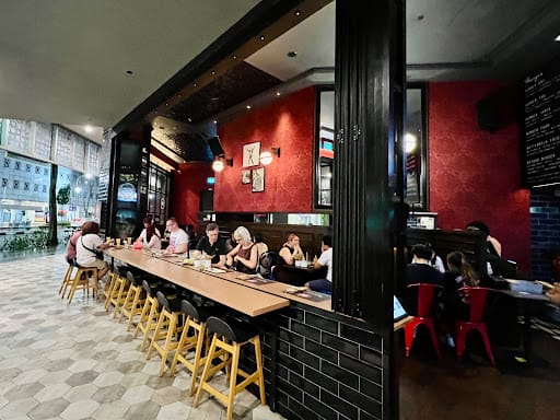 25 Degrees Burger  Wine & Liquor Bar