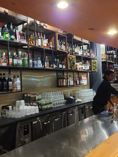 HANS IM GLÜCK German Burgergrill | VIVOCITY