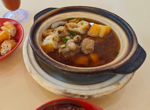 Kam Par Claypot Bak Kut Teh and Chicken Rice 金宝