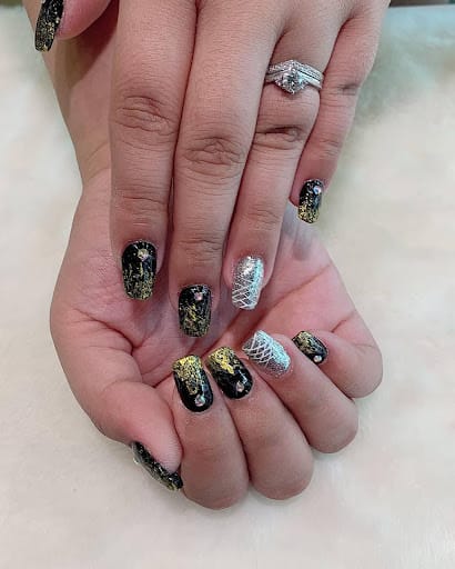 A.T The Nail Bar X Salon