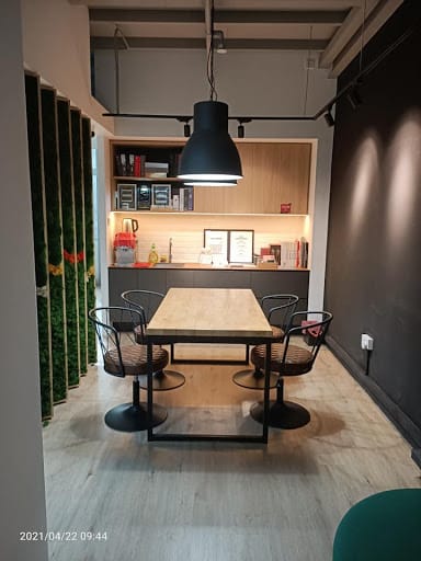 Om Decor Pte Ltd