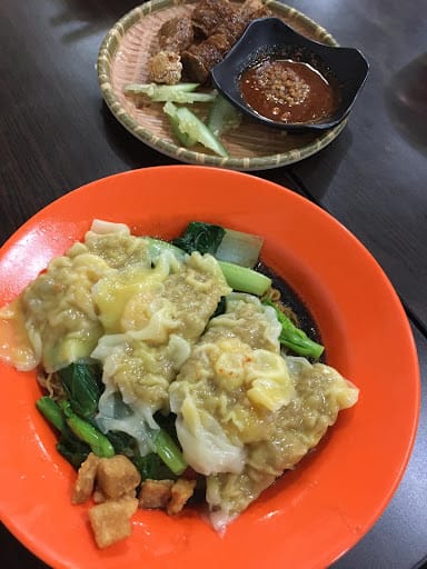 Wanton Noodle House