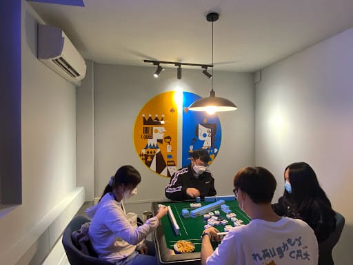 ME Cafe & Games