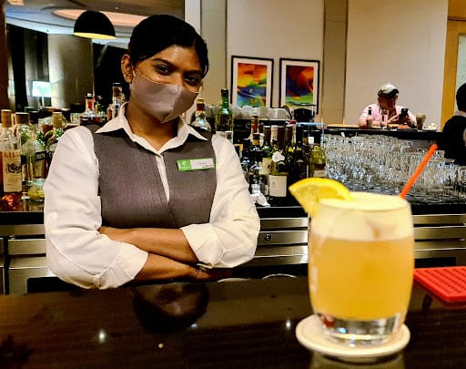 Atrium Bar 317