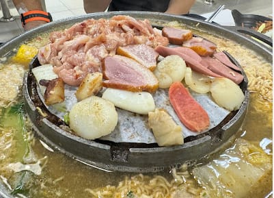 Super Thai Mookata