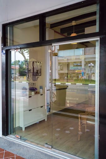 Meomi Cat Cafe