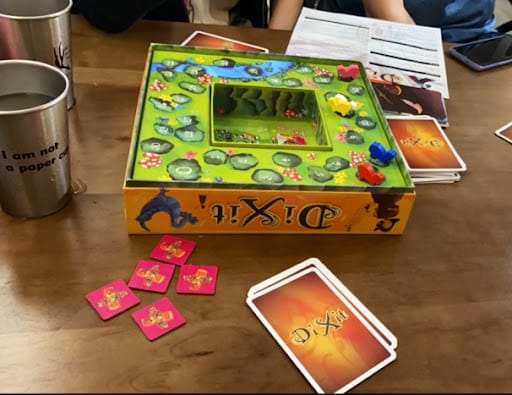 ME Cafe & Games