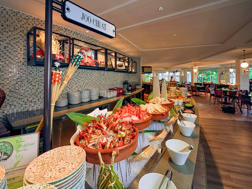 ASIAN MARKET CAFE
