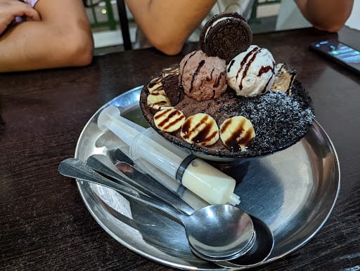 Oriental ice bistro