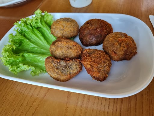 nomVnom Bistro