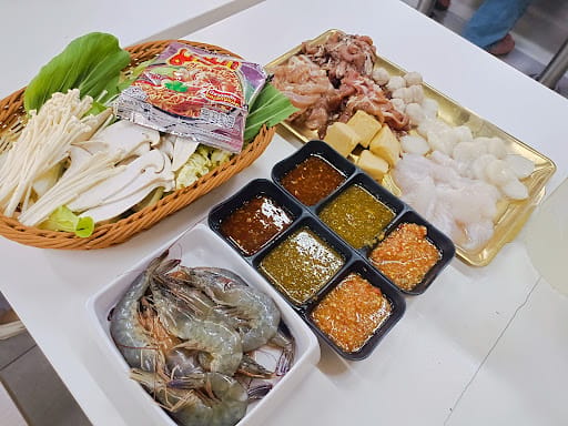 Super Thai Mookata