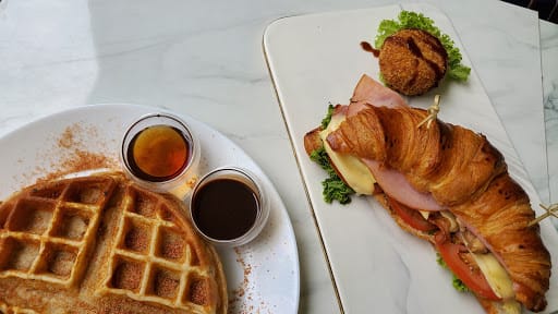 Chow Cute Cafe