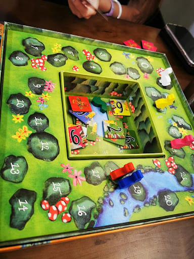 ME Cafe & Games