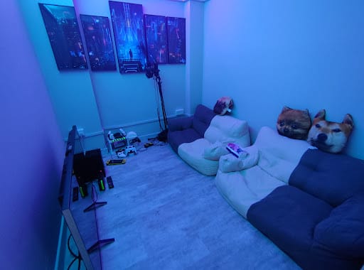 ME Cafe & Games
