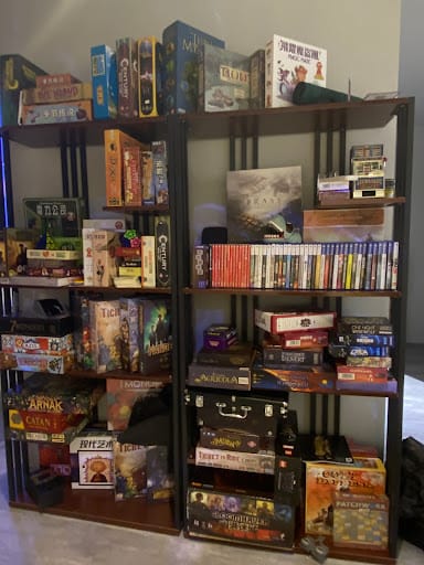 ME Cafe & Games