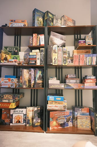 ME Cafe & Games