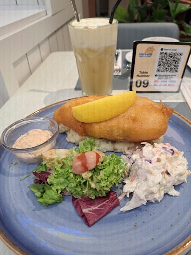 Big Fish Small Fish Cafe (Suntec City)